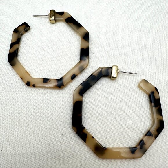 Faux Tortoise Shell Earrings Acrylic Octagon Animal Print Timeless Classic Style - Picture 2 of 4